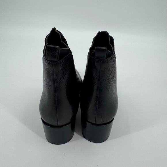 NWOB Marc Fisher Womens Yale Pointed Toe Chelsea Boots Faux Leather Black US 5.5 - Picture 8 of 10